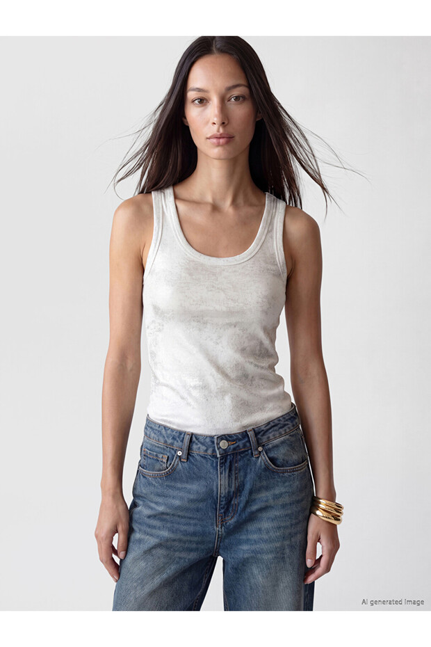 White U-Neck Shiny Textured Women's Undershirt