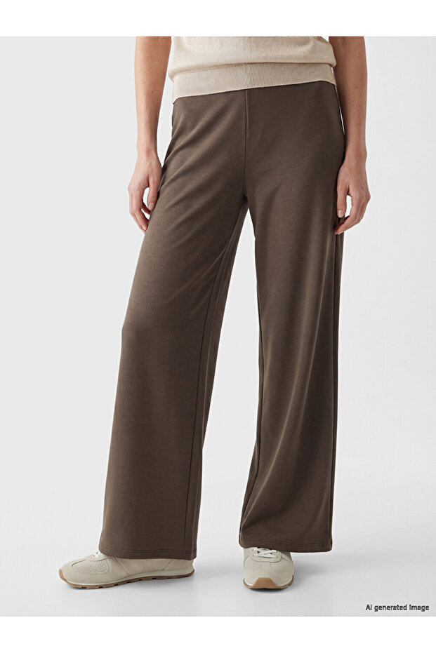 Soft Touch Women's Sweatpants with Elastic Waist