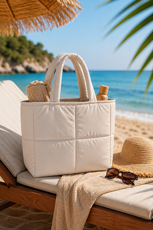 Quilted Water-Repellent Beach Bag Large Size Zippered Shoulder Bag with Large Internal Volume Cream