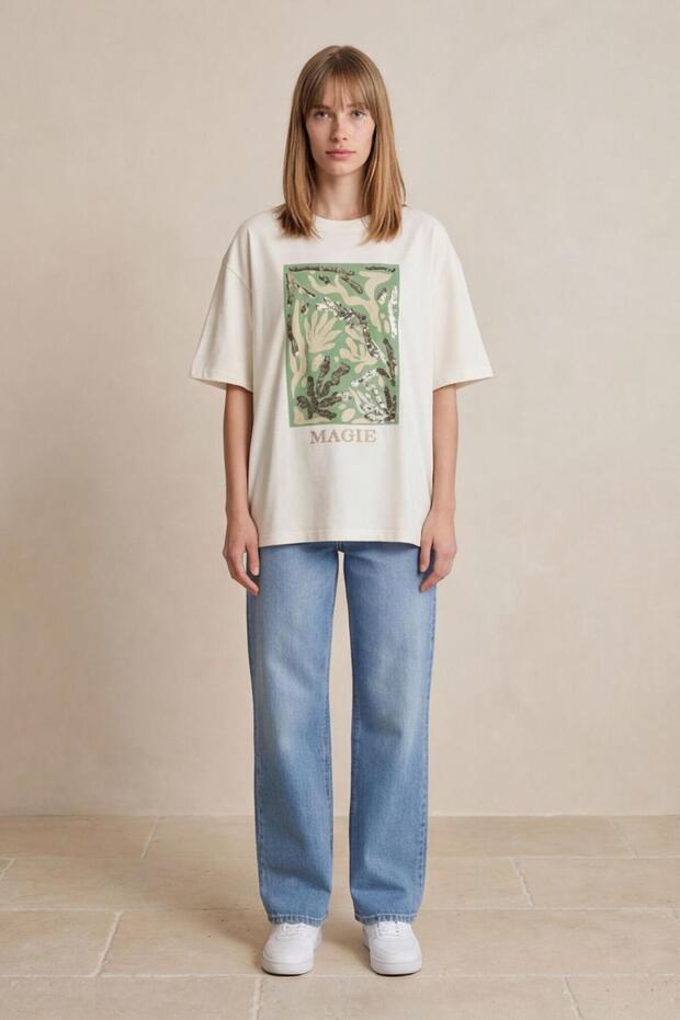 26Ytsh01605 Women's Oversize T-Shirt with Print Detail