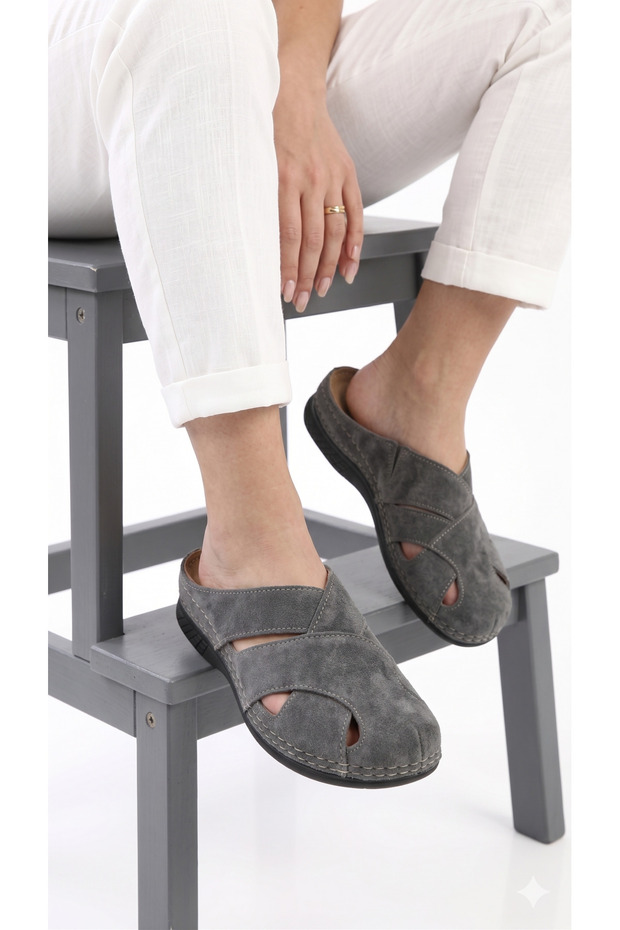 Women's Genuine Leather Closed-Front Comfortable Casual Women's Flexible Nurse Chef Daily Sabo Home Slippers
