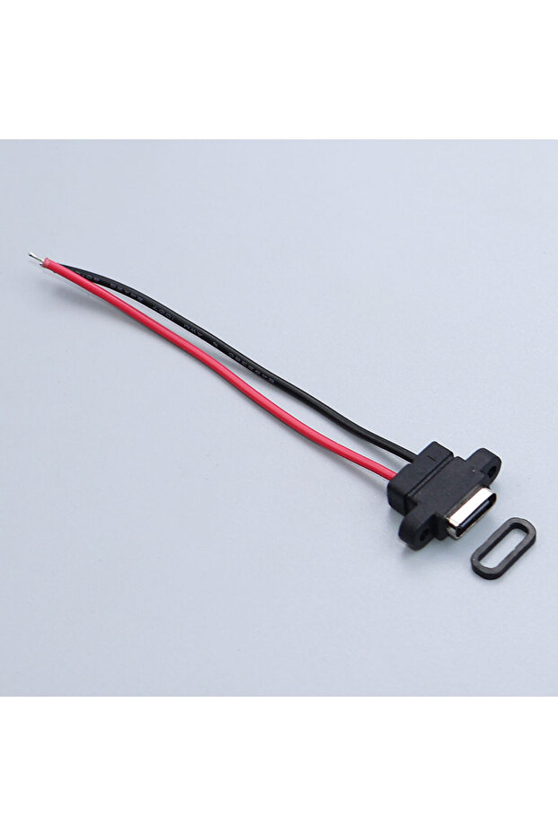 قطعتان من مقبس USB-C أنثى مقاوم للماء بـ 2/5/10 منافذ مع فتحة برغي للشحن السريع