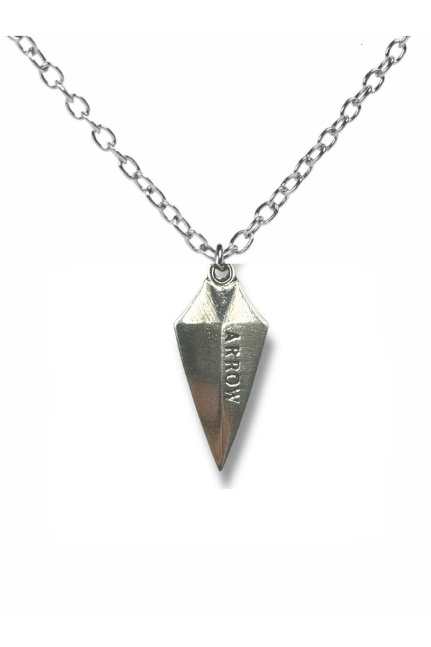 Unisex Necklace with Triangle Arrowhead Figure – 60 cm Chain, Minimal and Warrior Style