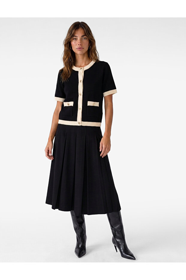 Buttoned Pocket Short Sleeve Crew Neck Knitwear Cardigan