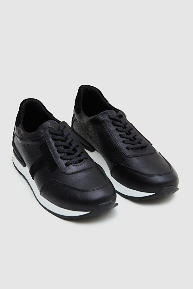 Black Sports Shoes