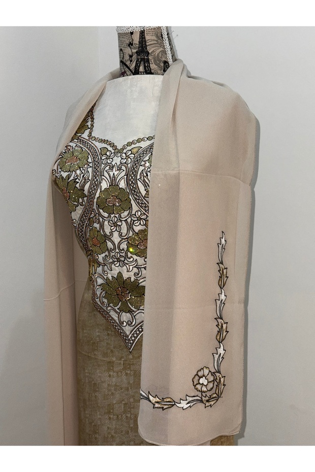 Luxury Emirati Mukhawir Dress White with Gold Floral Design