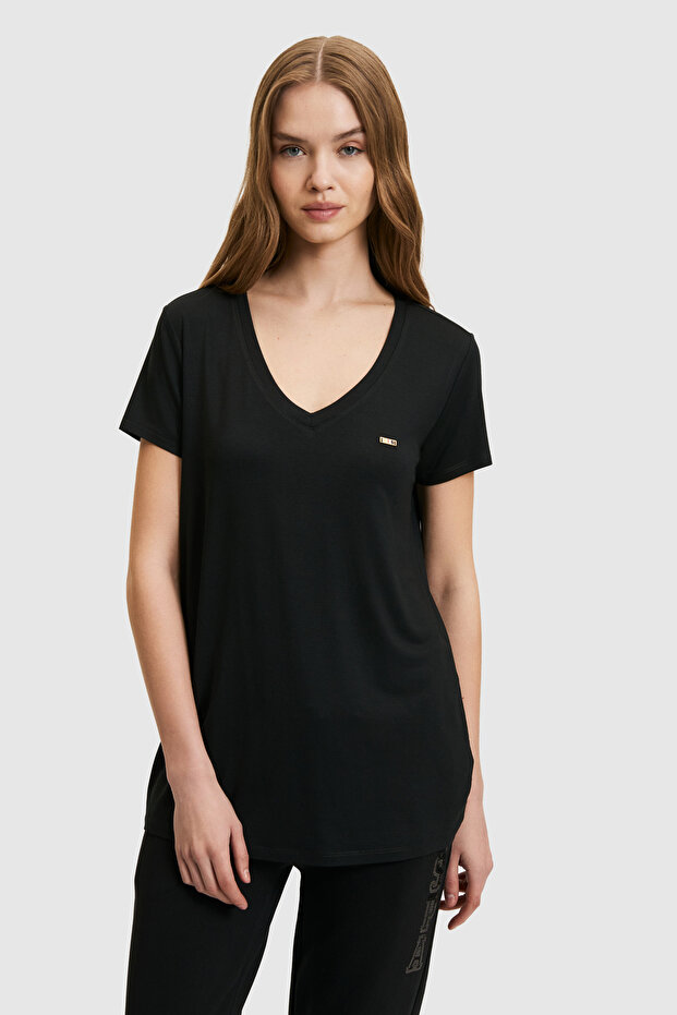Women's Black Basic T-Shirt 50323448-Vr046