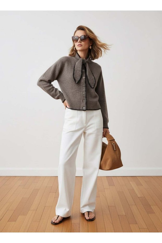 Knitwear Cardigan with Brown Scarf