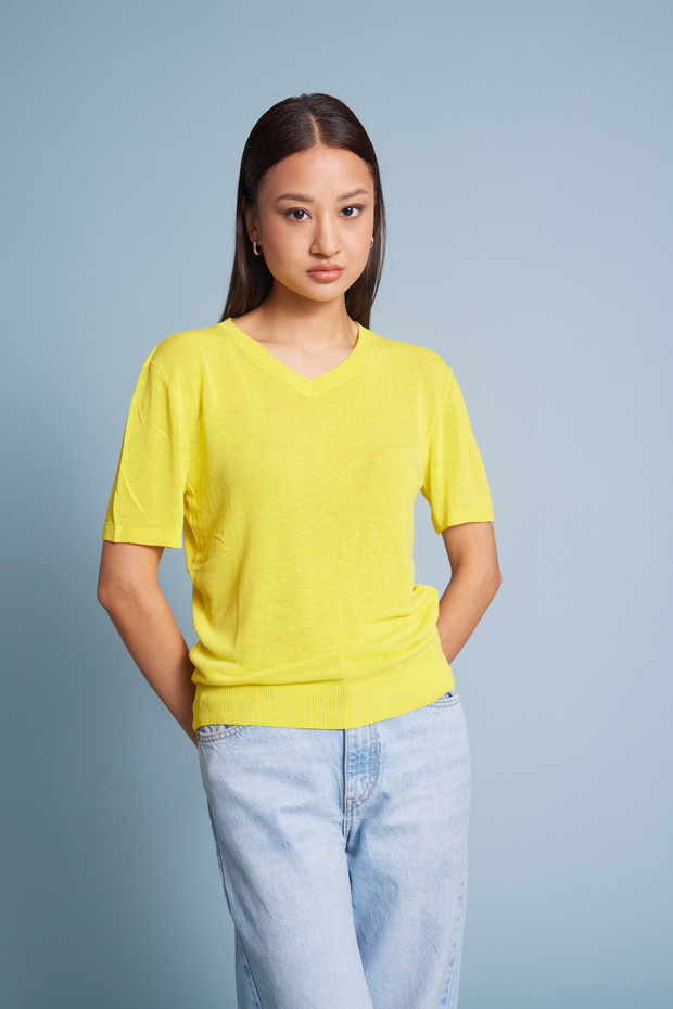 Short Sleeve V-Neck Sweater Yellow