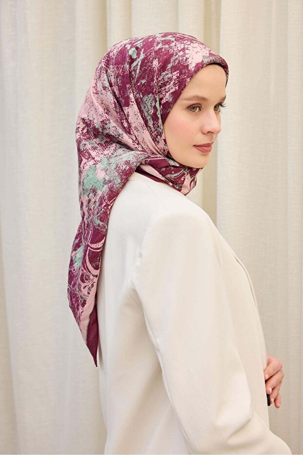 Velora Scarf Art Plum 90X90