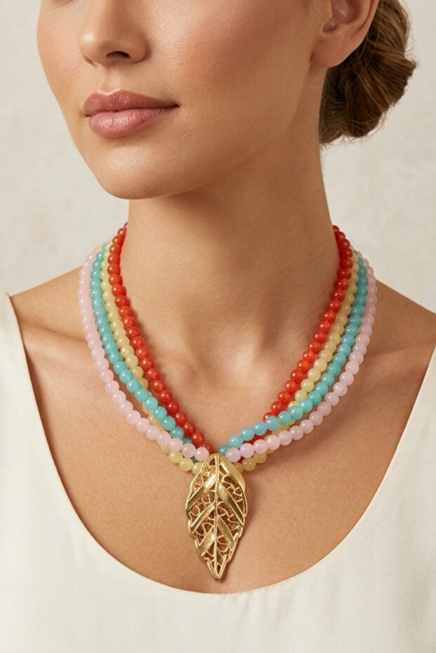 Leaf Detail Glass Bead Necklace
