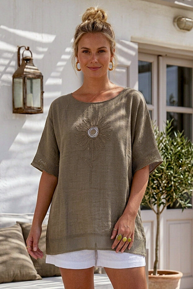 Mink Pool Collar Low Sleeve Skirt and Mesh Flower Appliqué on the Sleeve End Casual Woven Blouse 68 68