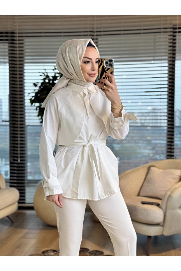 20759 قميص بتفاصيل أمامية باللون الأبيض