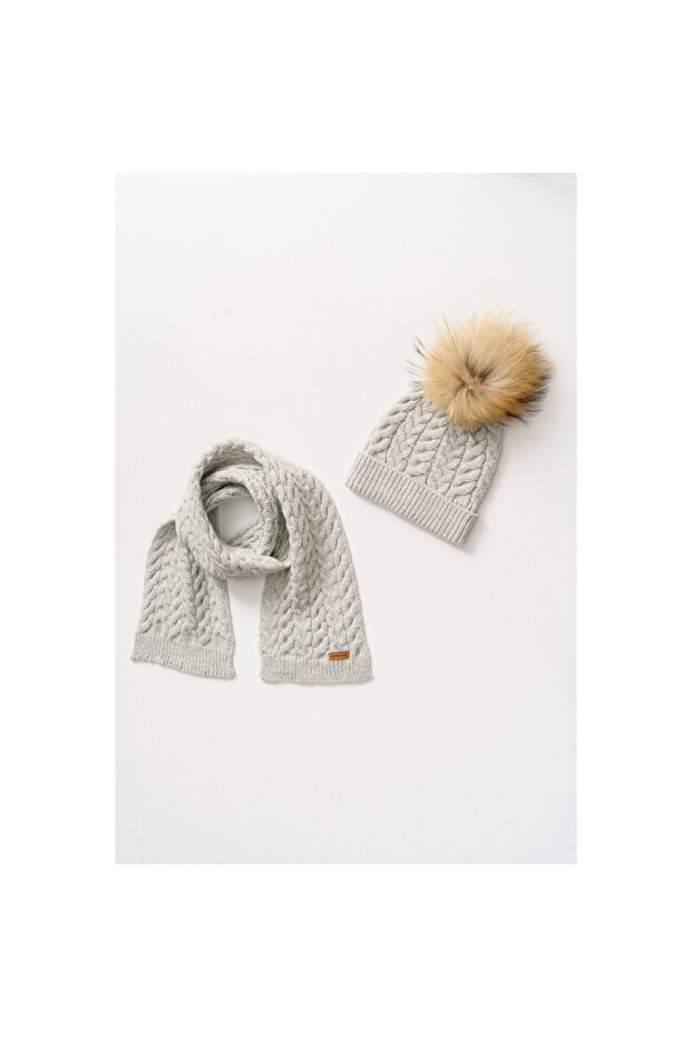Nippenland unisex 0-6 months furry beanie set