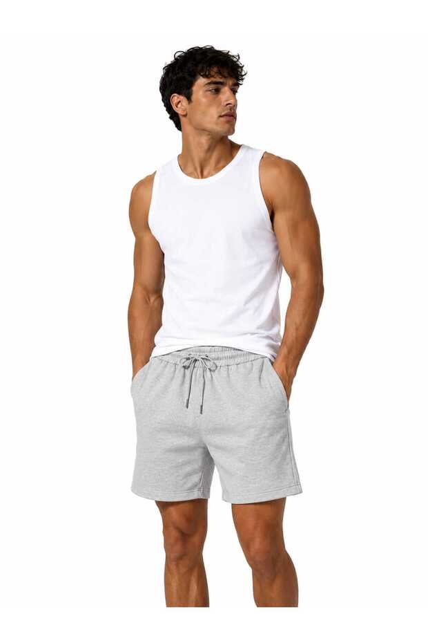 2-Piece Set of Men's Cool Zero-Sleeve Tank Top and Comfortable Bermuda Shorts with Pockets
