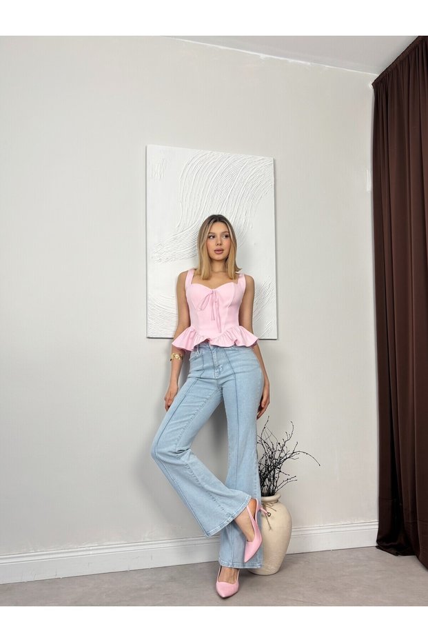 Women's Pink Heart Collar Bow Detailed Flounce Peplum Strap Woven Blouse