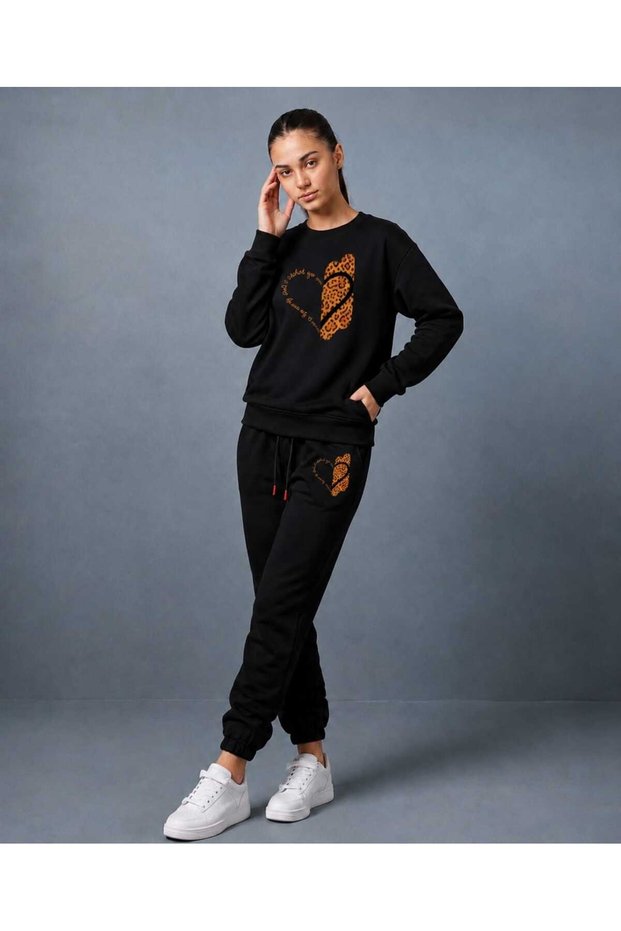 Zero Collar Sweat Suit 2-Piece Combination Winter Shardoon Leopard Heart Printed Women's / Girls' Model