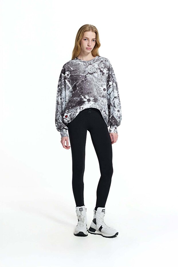 Black and White Paint Effect Floral Patterned Crop Sweatshirt with Arma Detail 19046