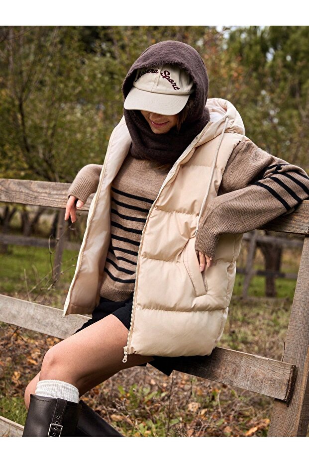 Women's Beige Hooded Regular Puffer Vest