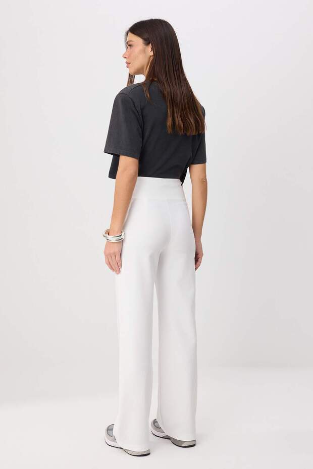 Beyaz Kemer Cut Out Detaylı Wide Leg/Geniş Paça Kumaş Pantolon TWOSS26PL00008 - 4
