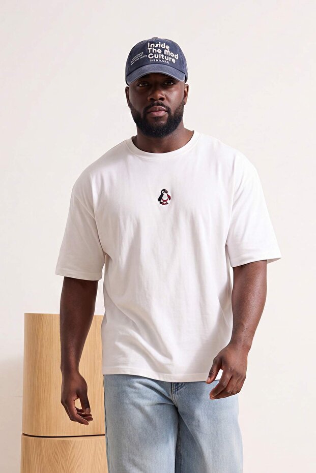 Büyük Beden Ekru Oversize Penguen Nakışlı %100 Pamuk T-shirt TMNSS24BF00013 - 1