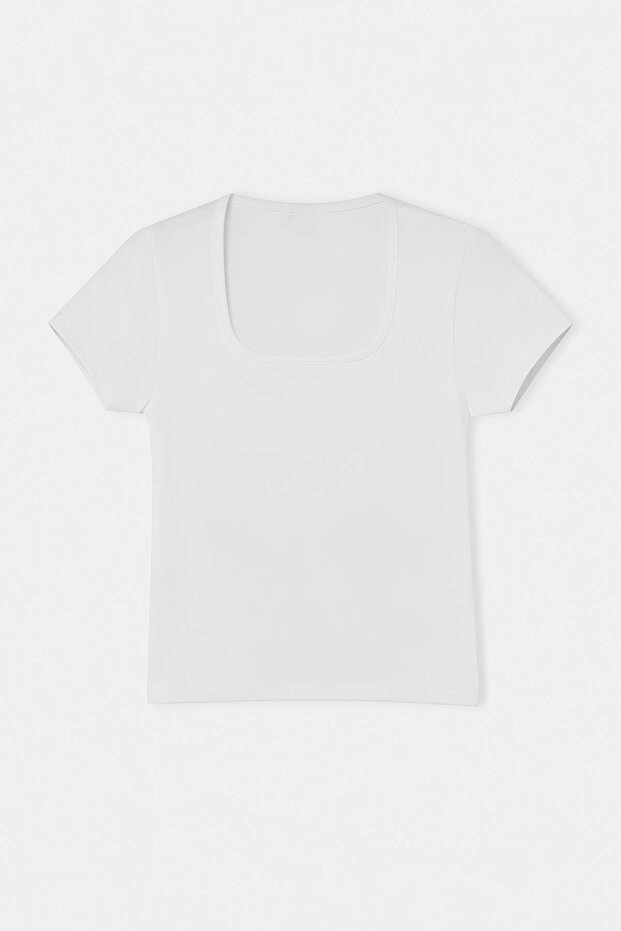 Trendyolmilla  Siyah Beyaz Lacivert 3'lü Paket Vücuda Oturan Esnek Örme Bluz TWOSS26BZ01056 - Görsel 3
