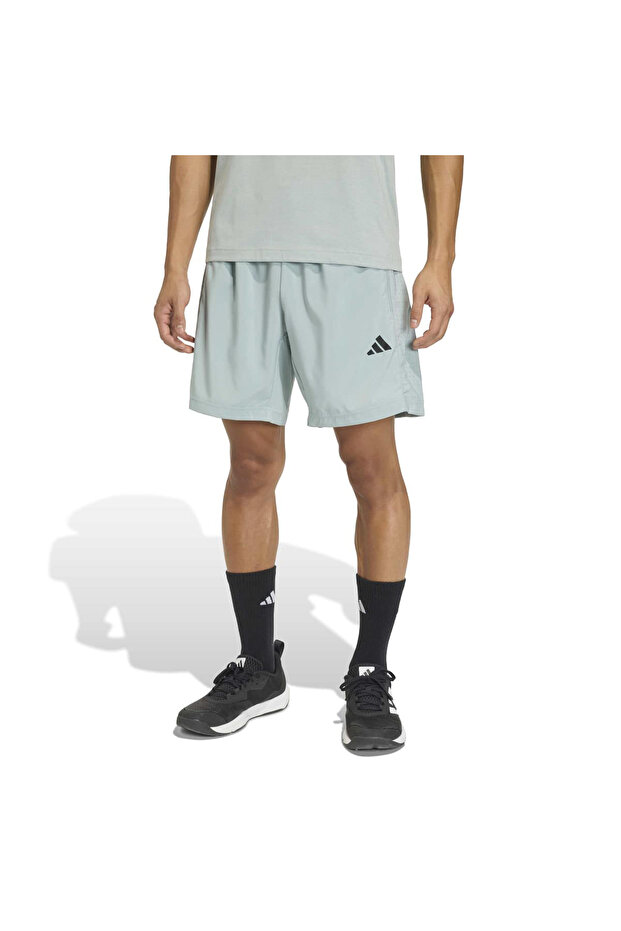 شورت رجالي أخضر من Workout Essentials Base Woven