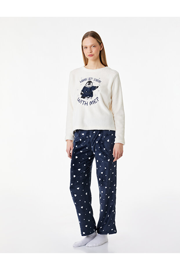 Comfortable Cut Penguin Printed Fleece Pajama Set
