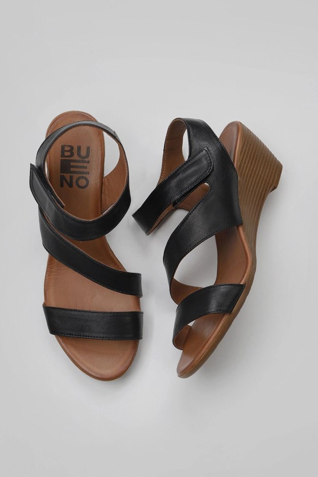 Black Leather Women's Wedge Heeled Sandals 01Wn3720