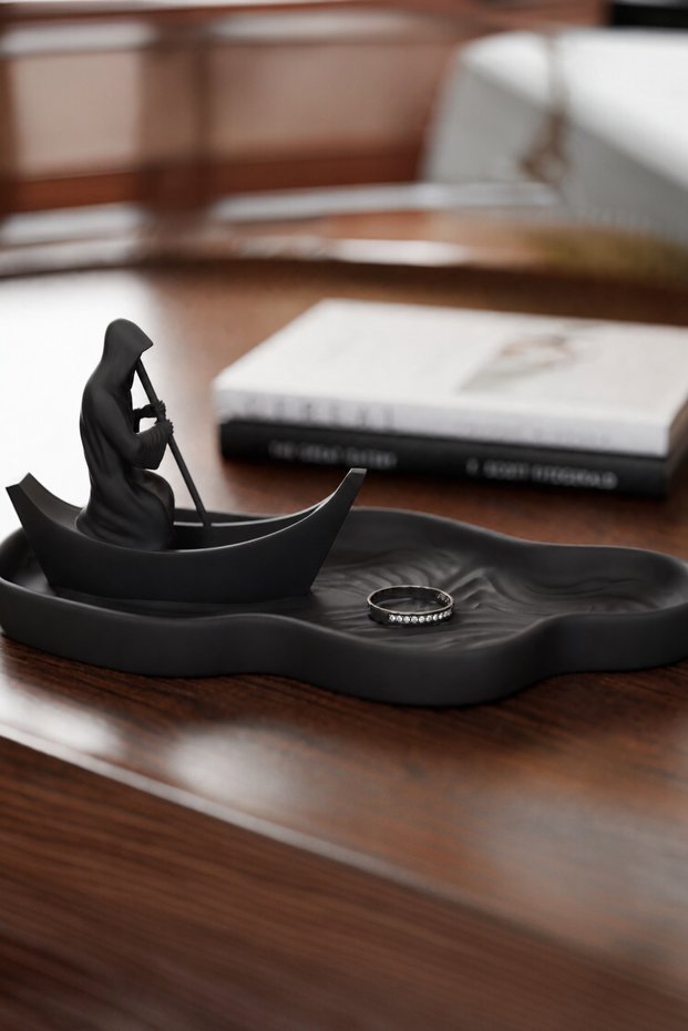 Kayak Design Decorative Jewelry Plate Organizer