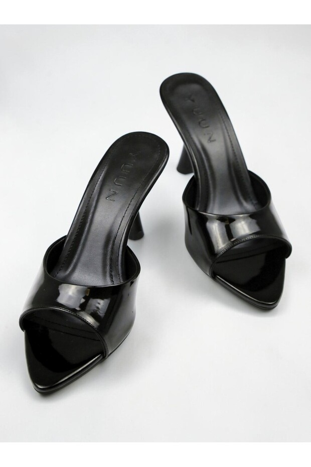 Sam Women's Heeled Slippers