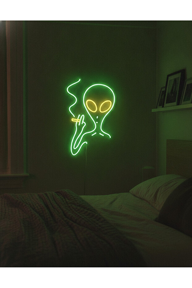 Uzaylı Figürü LED Neon Tablo | Pop Culture Duvar Dekoru | Pleksi Aydınlatmalı Genç Odası Tablosu - 3