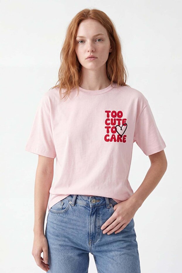 تي شيرت مطبوع عليه Too Cute To Care مقاس كبير