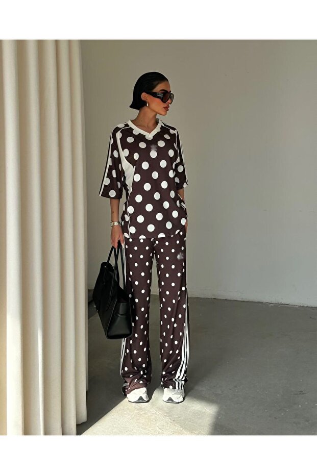 Modern Polka Dot Oversize Set – Elegance & Comfort Combined