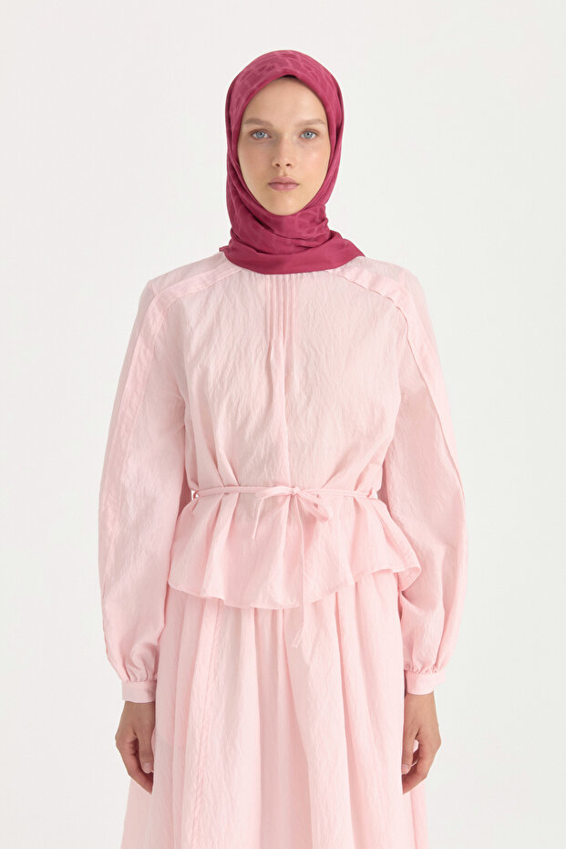 وشاح قطني منقوش باللون الكرزي