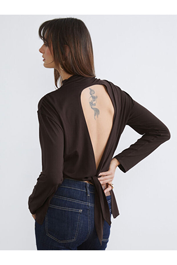 Mock Neck Backless Blouse