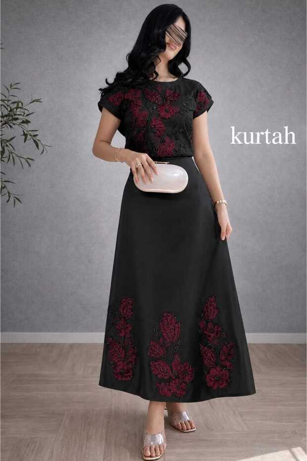 طقم نسائي