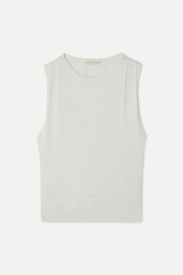 Women's Off-White Fitted Crew Neck Sleeveless Blouse with Back Detail