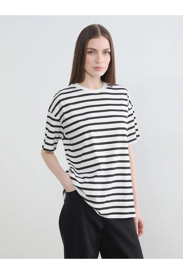 Crew Neck Striped Women's T-Shirt (S6)