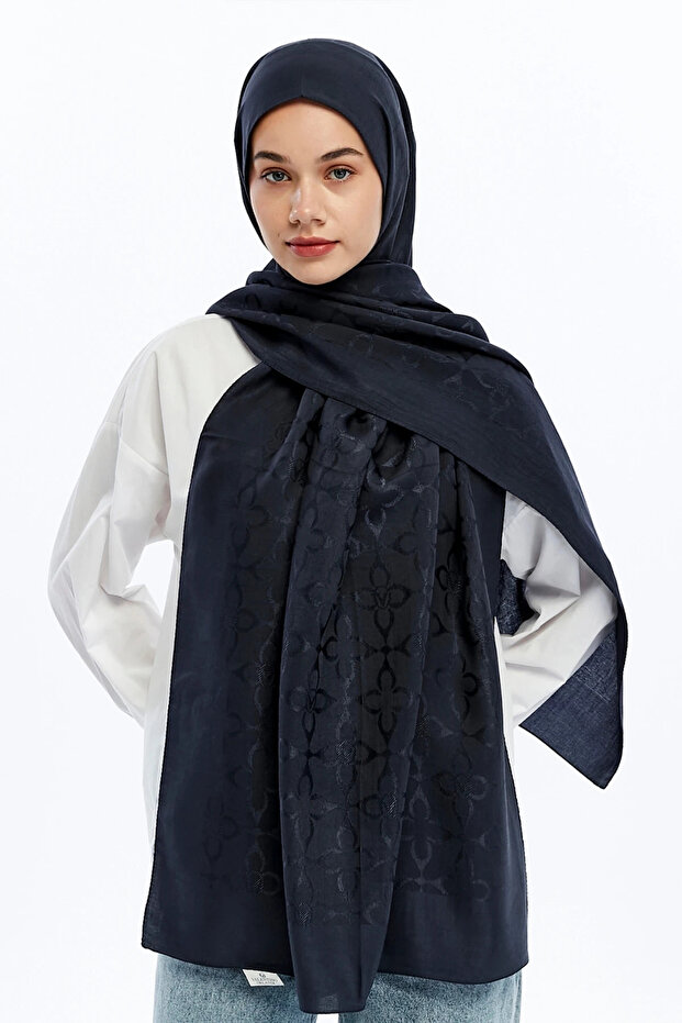 Alia Series Clover Pattern Shawl