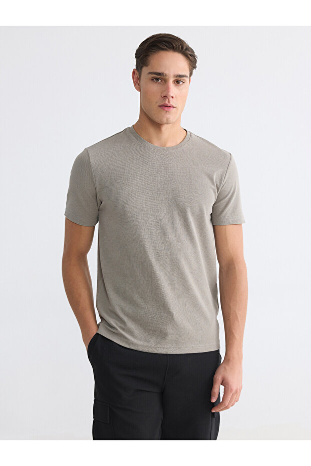 Trendlucky with a Difference Oval Collar Men's T-Shirt
