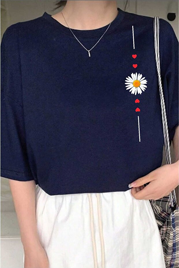 Women's Daisy Sparkle Print Design Tshirt