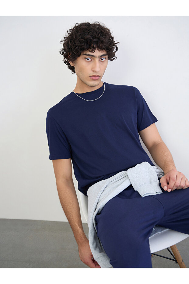 Men Regular Fit Cotton Rich Jersey T-Shirt