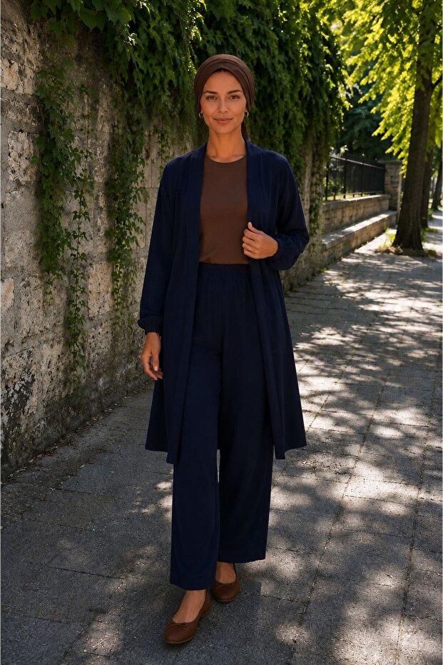 PLUS SIZE CREPE SUIT WITH JACKET AND TROUSERS