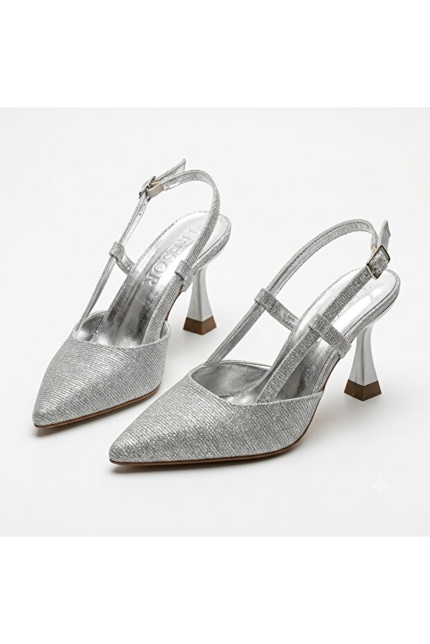 (Wiesse) Closed Toe Short Heeled Small Size Women's Shoes Silver