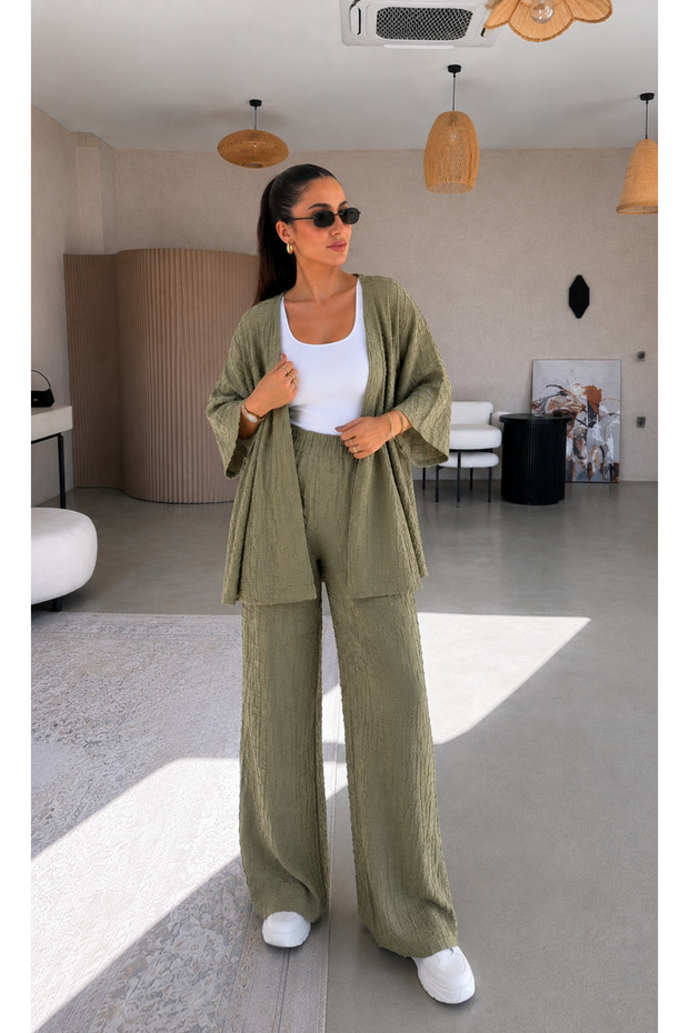 Khaki Casual and Stylish Outdoor Textured Comfortable Cut Double Suit, Suitable for Combinations