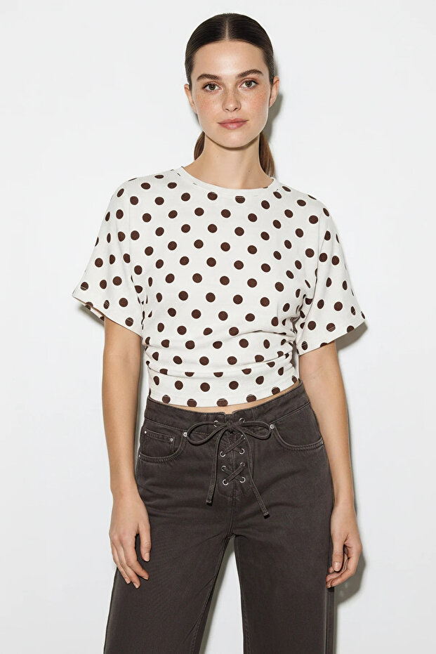 Women's Crew Neck Polka Dot Patterned Waist Fitted Short Sleeve Cream Brown Blouse
