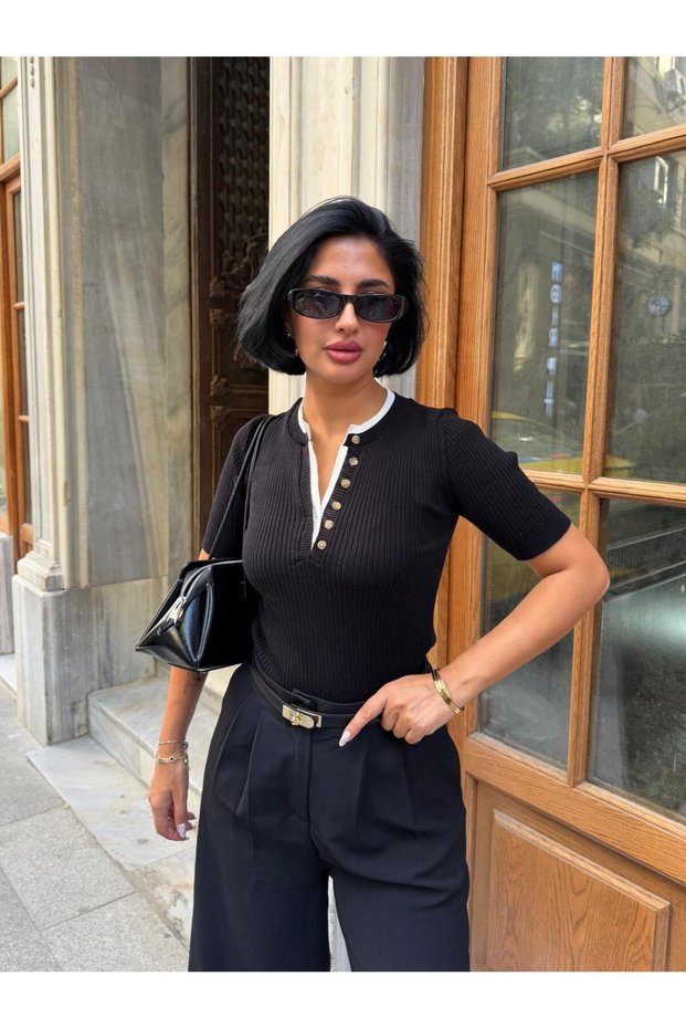 Women's Buttoned Ribbed Knitted Blouse