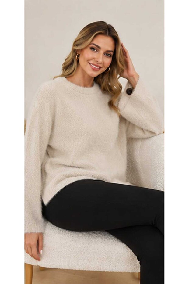 Women's Crew Neck Soft Textured Loose Cut Long Sleeve Knitwear Sweater