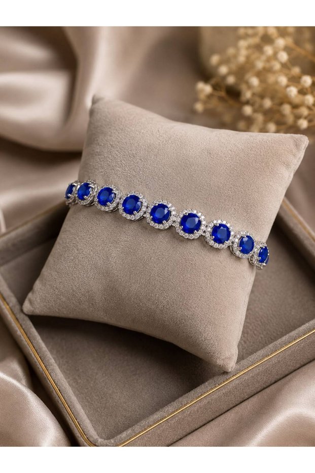 Elegant Women's Bracelet with Blue Stones – Sparkling Stylish Design, Suitable for Daily and Special Occasions